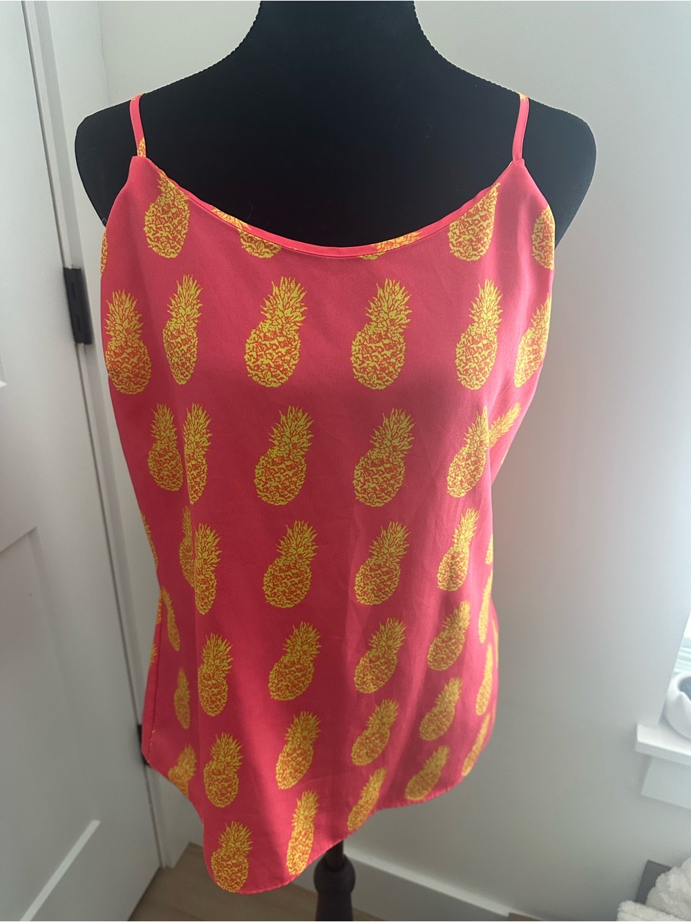 J Crew Bright Pink Pineapple Print Spaghetti Strap Top size medium 6